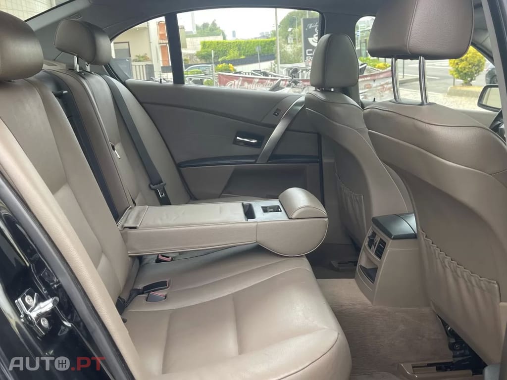 BMW 530 DA SPORT LOOK M (NACIONAL)