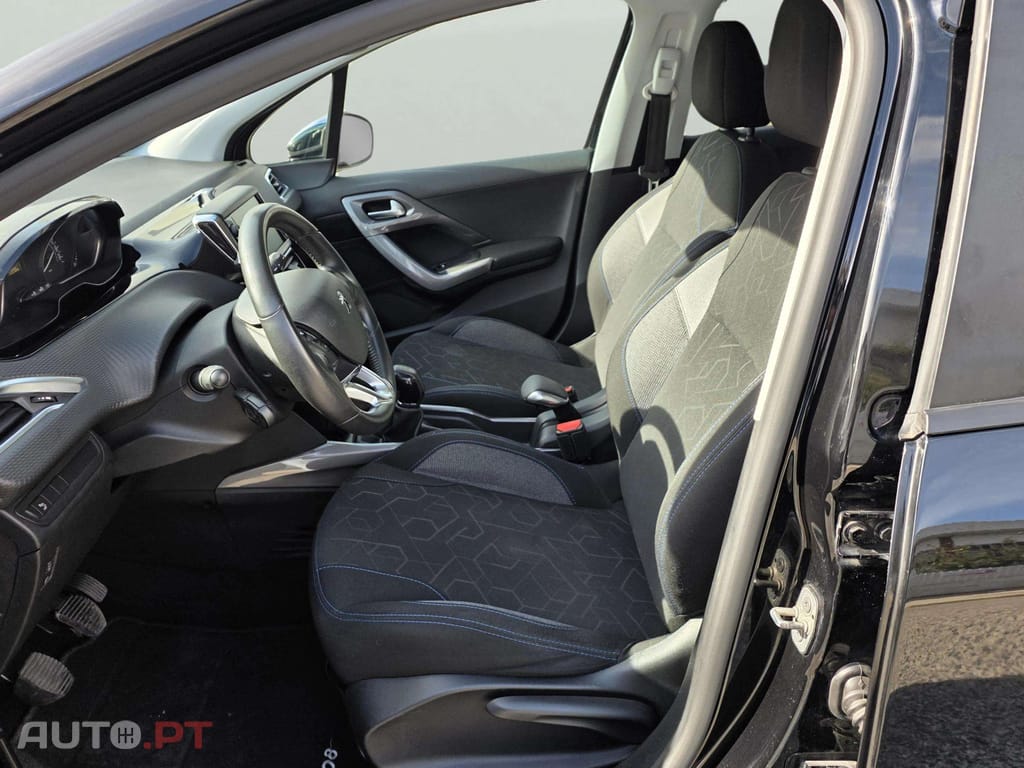 Peugeot 2008 1.2 PureTech Allure