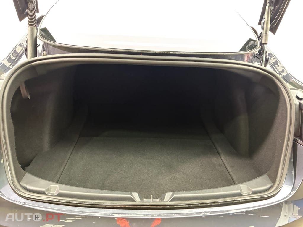 Tesla Model 3 Standard Range Plus RWD