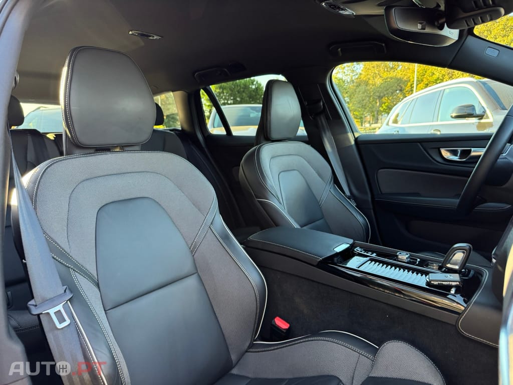 Volvo V60 2.0 T6 AWD TE R-Design
