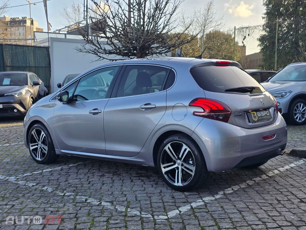 Peugeot 208 PureTech 130 EAT8 GT