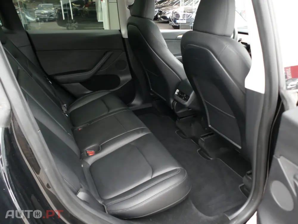 Tesla Model Y Standard