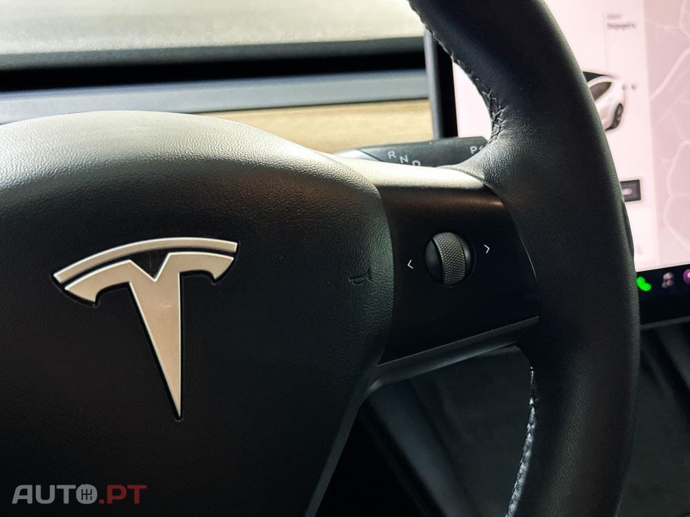 Tesla Model 3 Standard Range Plus RWD — fotografia 37