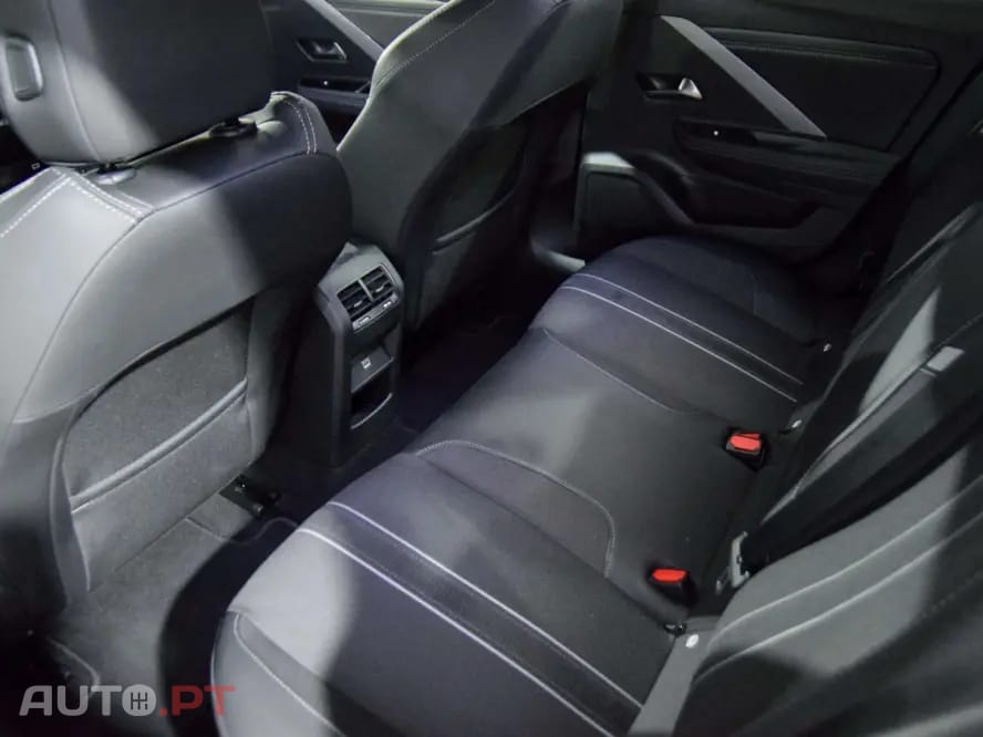 Opel Astra Sports Tourer 1.2 T Hybrid GS eDCT