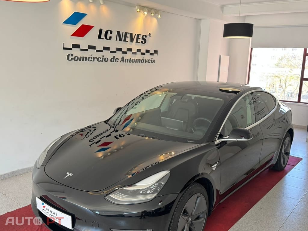Tesla Model 3 Long-Range Dual Motor AWD