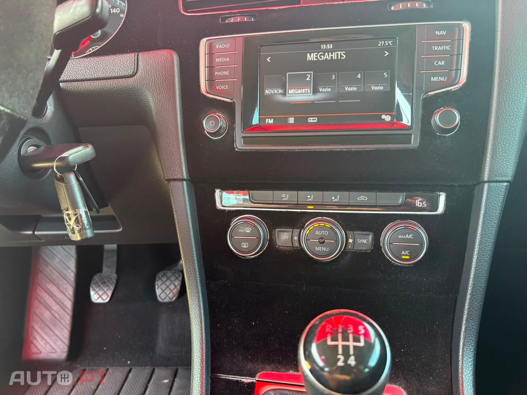 Volkswagen Golf 1.6 TDi BlueMotion Confortline