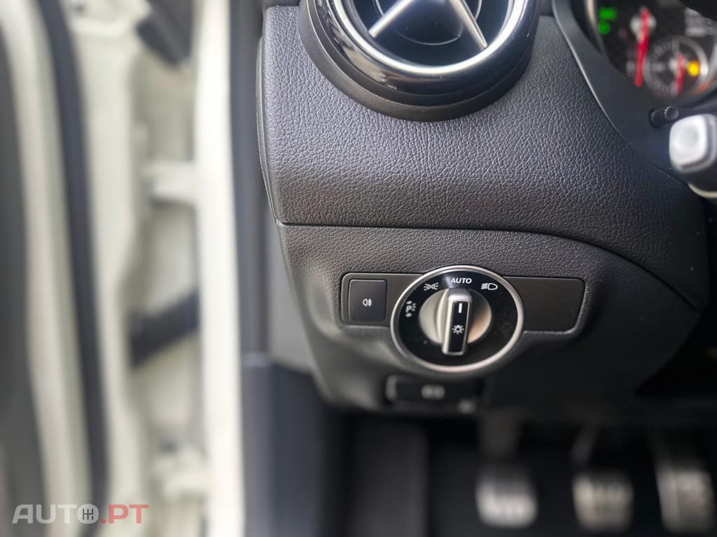 Mercedes-Benz A 180 Dynamic Edition