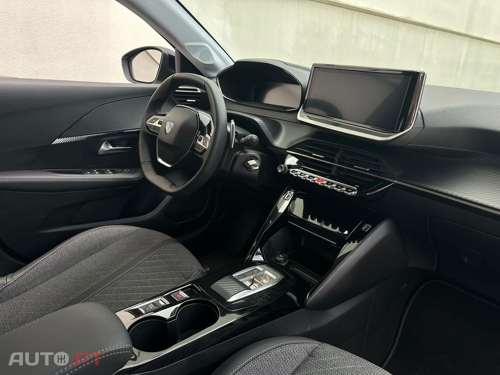 Peugeot 208 1.2 Hybrid Allure e-DCS6