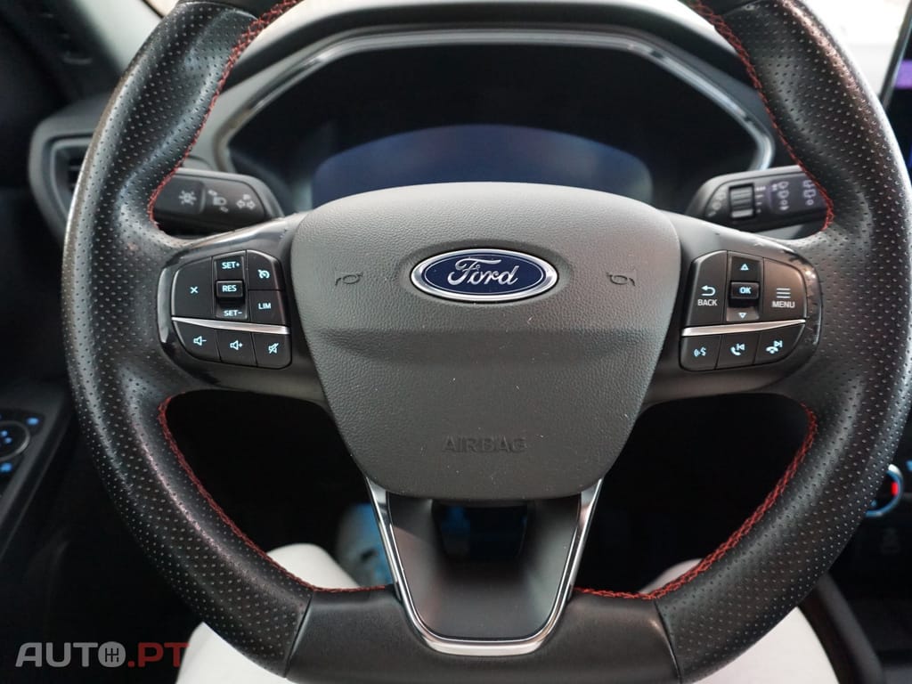 Ford Kuga 1.5 EcoBoost ST-LINE X