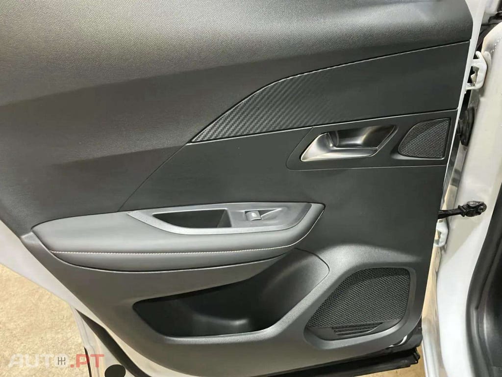 Peugeot 2008 1.2 PureTech Allure