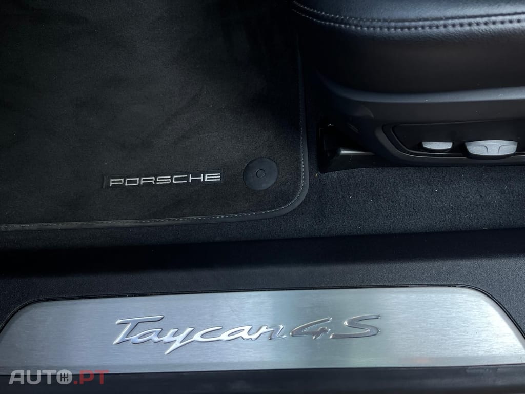 Porsche Taycan 4S I.V.A DEDUTIVEL