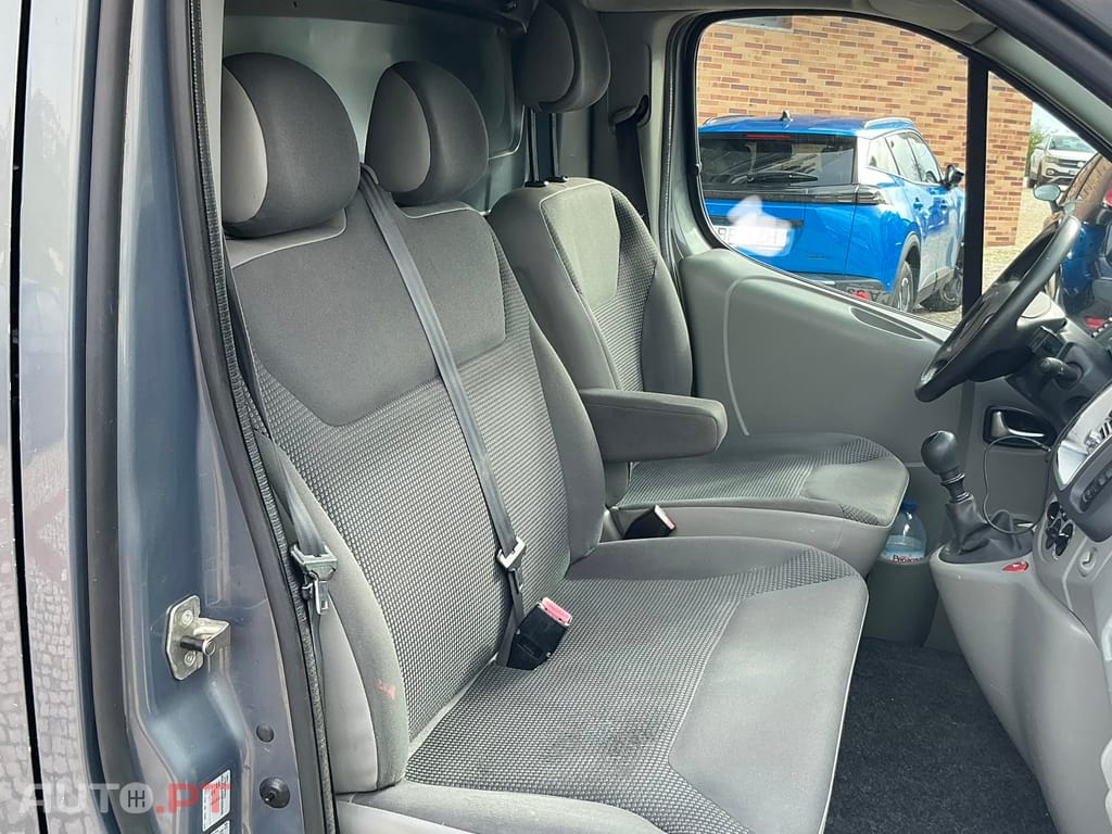 Opel Vivaro Furgones