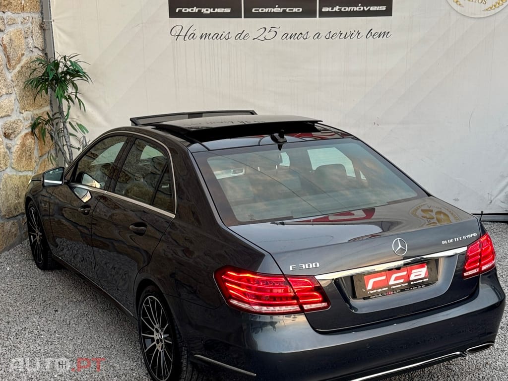 Mercedes-Benz E 300 BlueTEC Hybrid Avantgarde