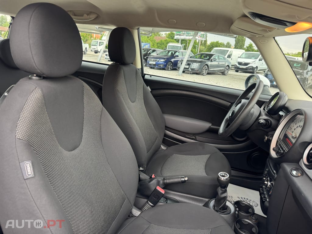 MINI Cooper One D