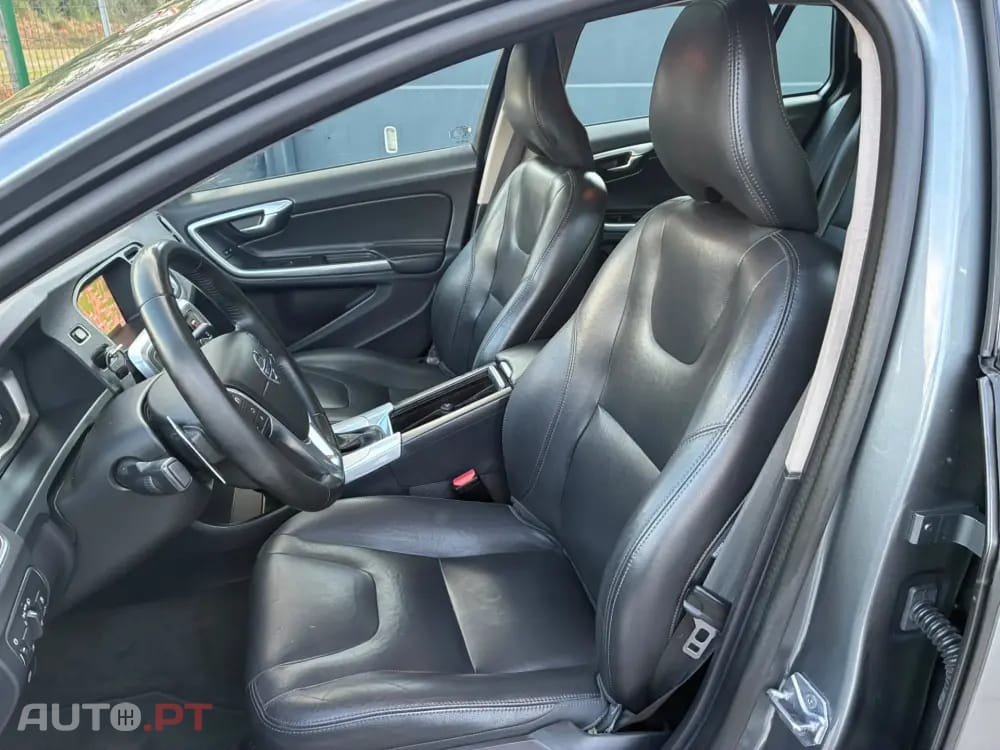 Volvo V60 Cross Country 2.0 D3 Summum Geartronic