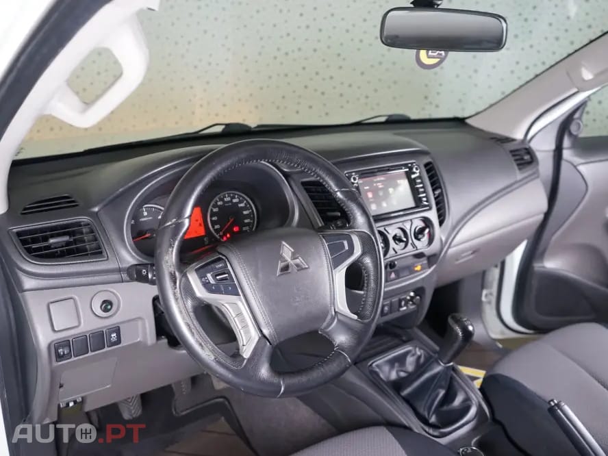 Mitsubishi L200 2.4 DI-D CD S.Cab 3L Instyle 4WD