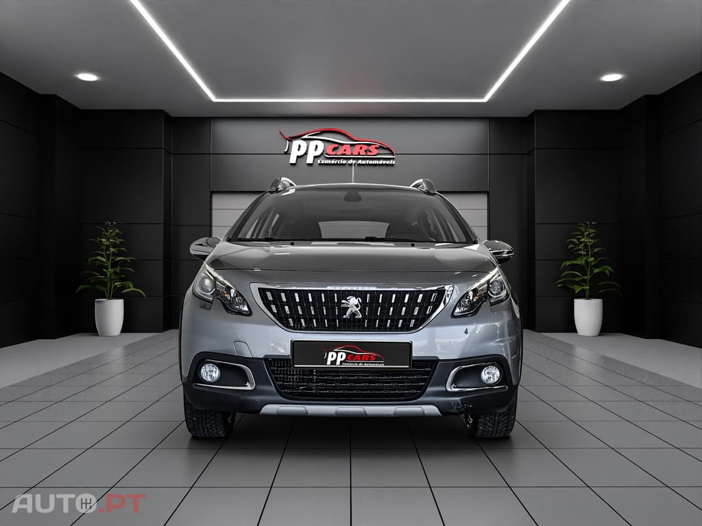 Peugeot 2008 1.2 PureTech Crossway