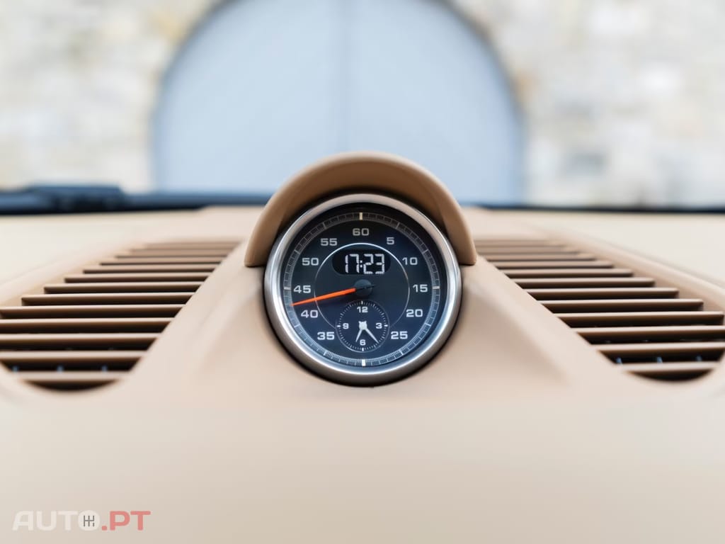 Porsche 911 Carrera Sport Chrono