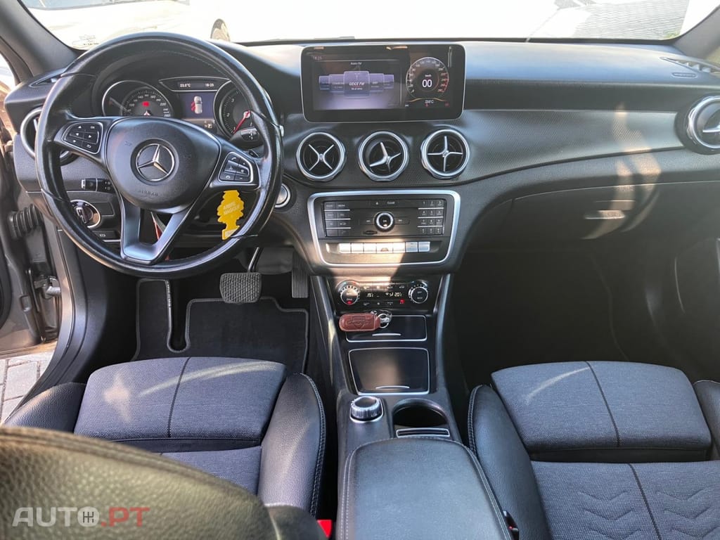 Mercedes-Benz GLA 180 (CDI) d 7G-DCT Style