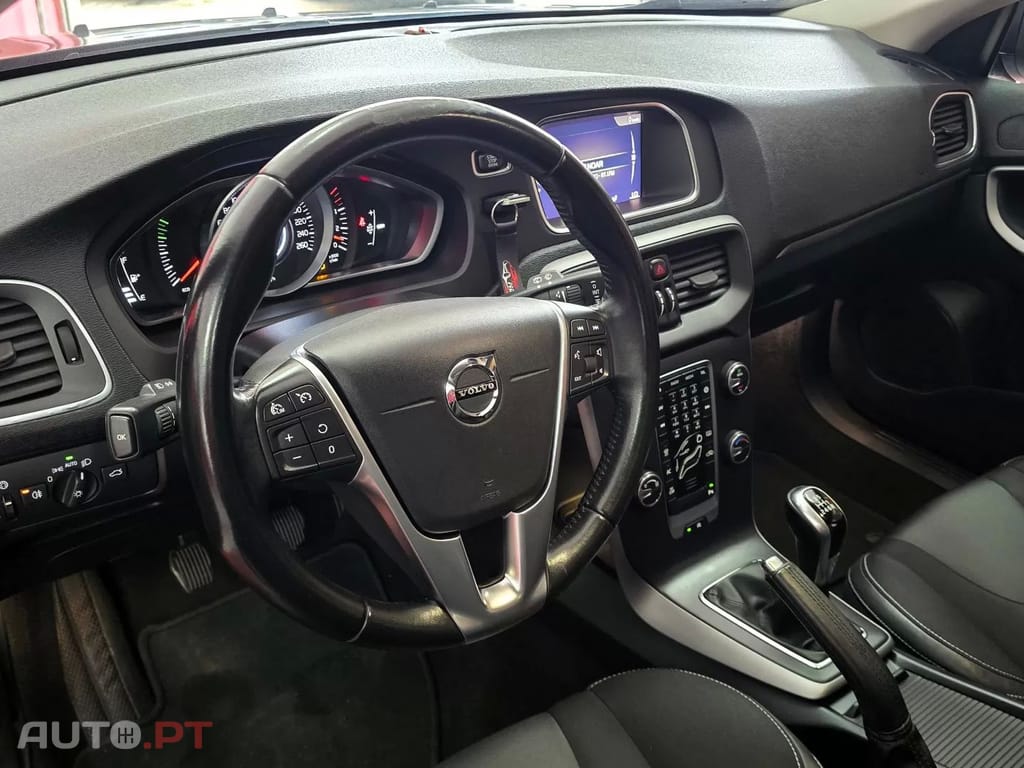 Volvo V40 2.0 D3 Momentum