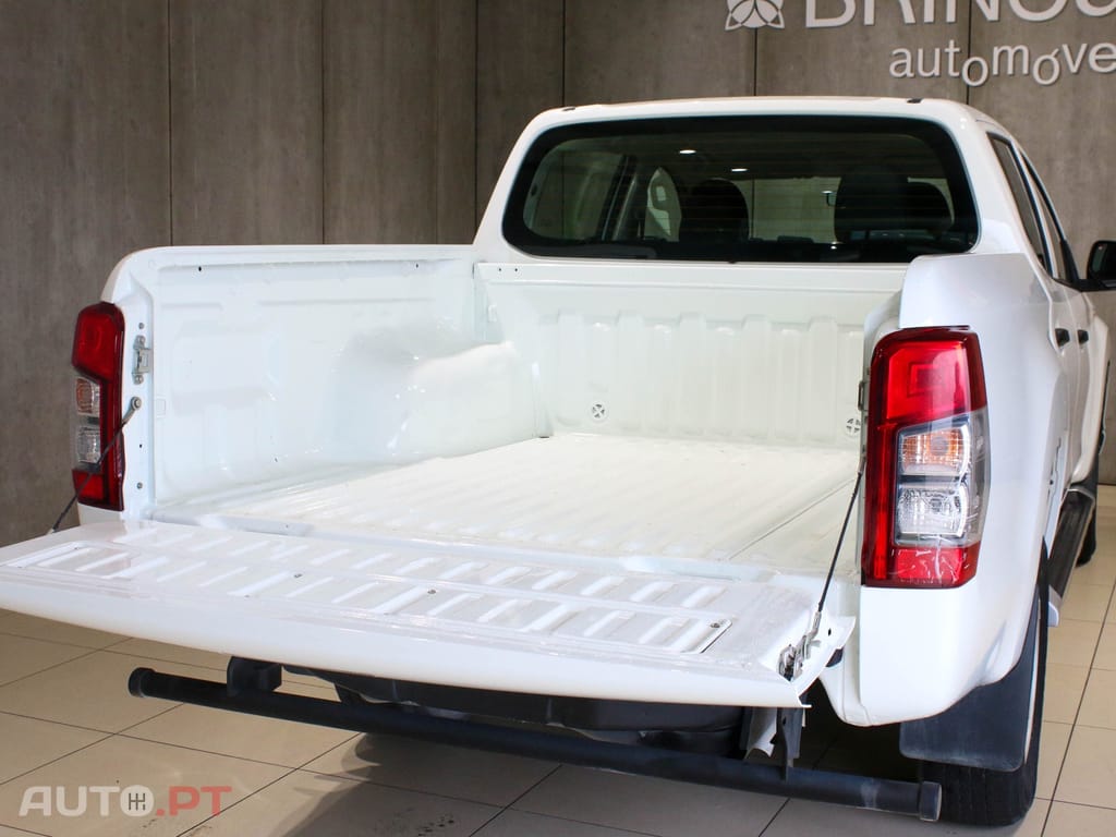 Mitsubishi L200 2.3 DI-D CD Invite 4WD