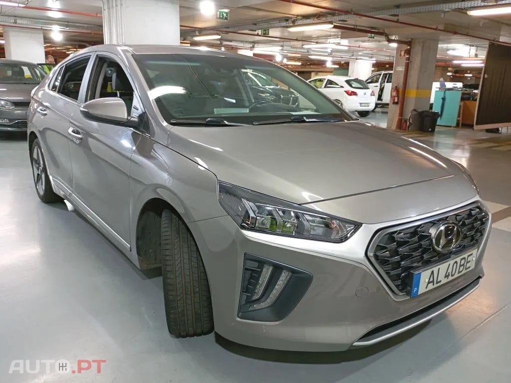 Hyundai Ioniq 1.6 GDI PHEV