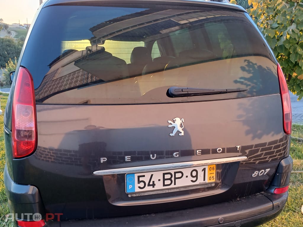 Peugeot 807 2.2 HDI