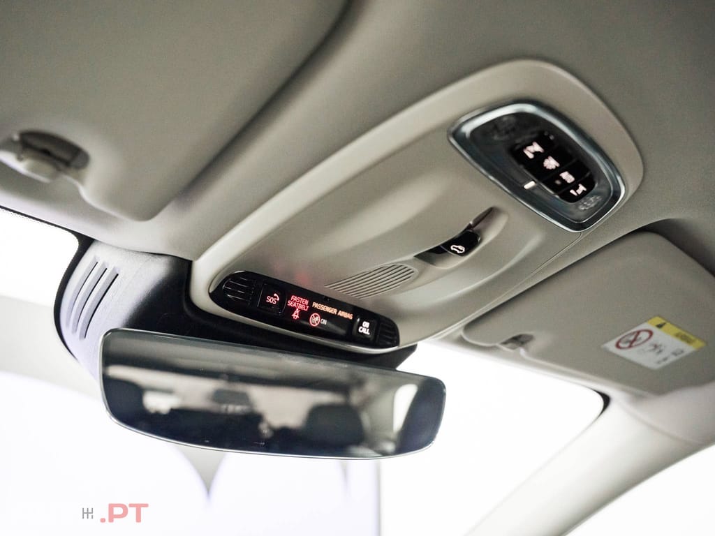 Volvo XC60 2.0 T8 PHEV Momentum Plus AWD
