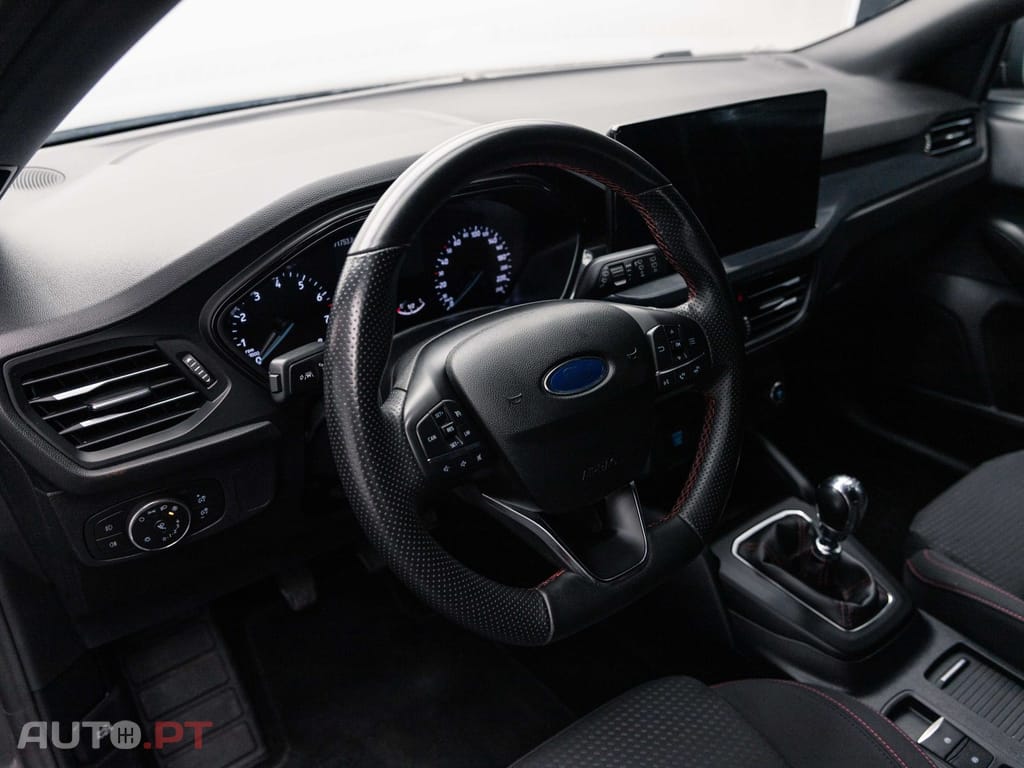 Ford Focus SW 1.0 EcoBoost MHEV ST-Line