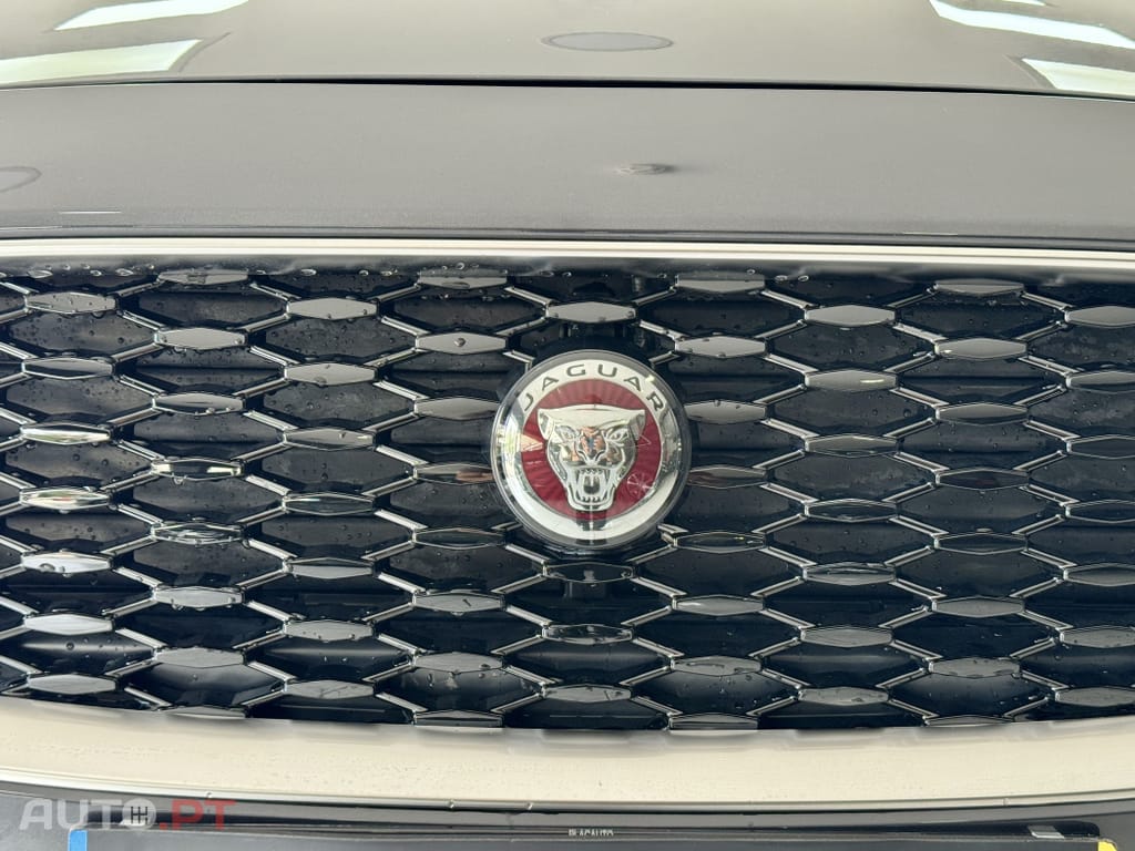 Jaguar E-Pace 1.5 P300e R-Dynamic HSE AWD Aut.