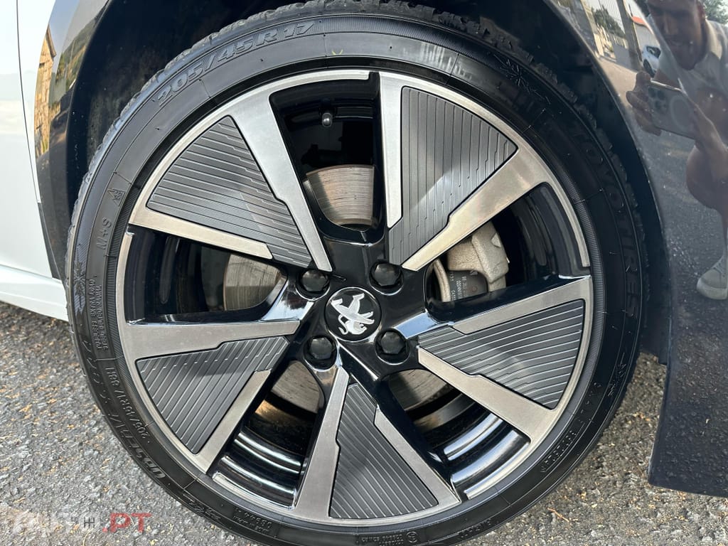 Peugeot E-208 50 kWh GT Pack