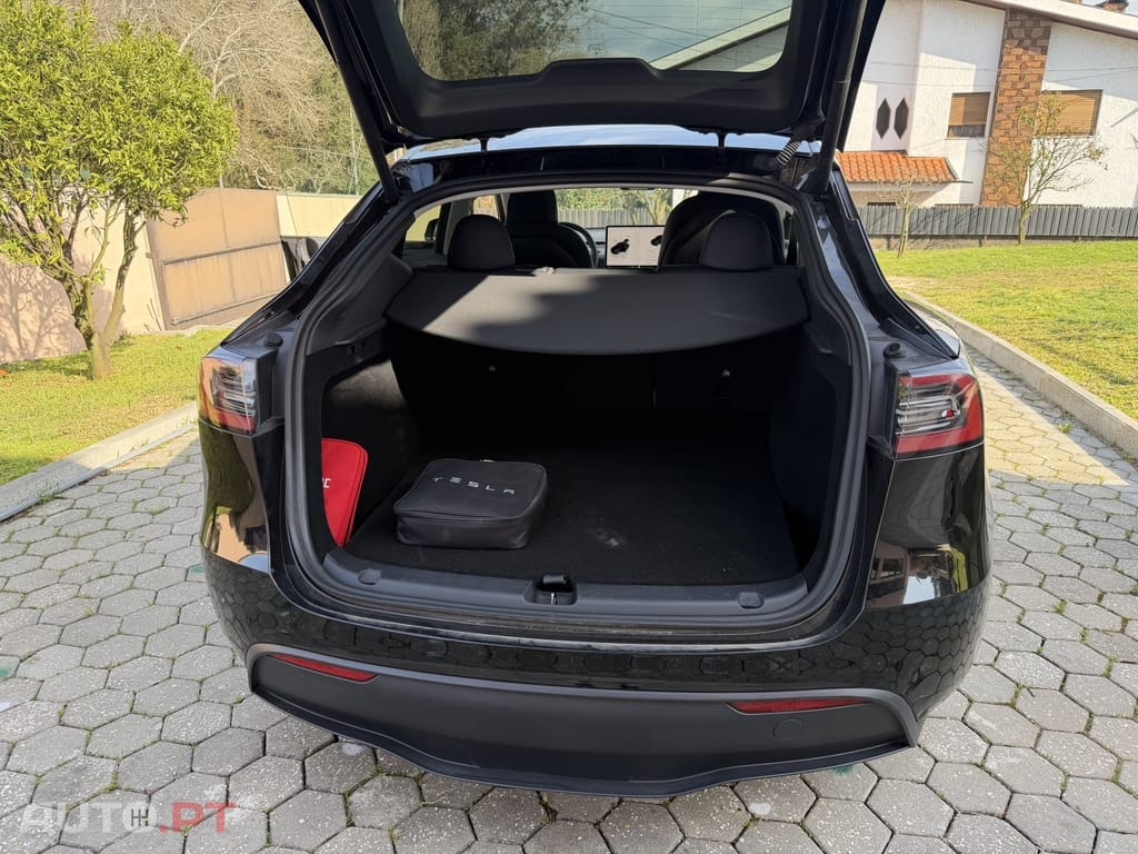 Tesla Model Y Long Range Dual Motor AWD