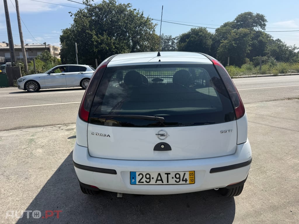 Opel Corsa 1.3 CDTi — fotografia 4