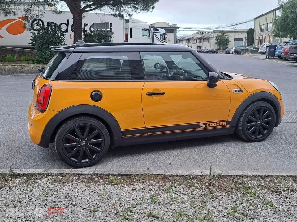 MINI Cooper Cooper S