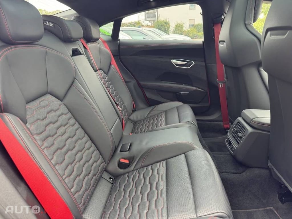Audi RS E-Tron GT quattro