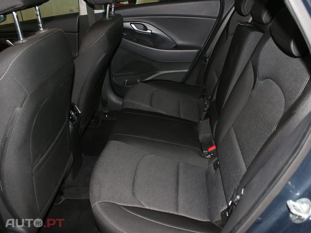 Hyundai i30 1.0 T-GDI 48V-Hybrid Connect & Go