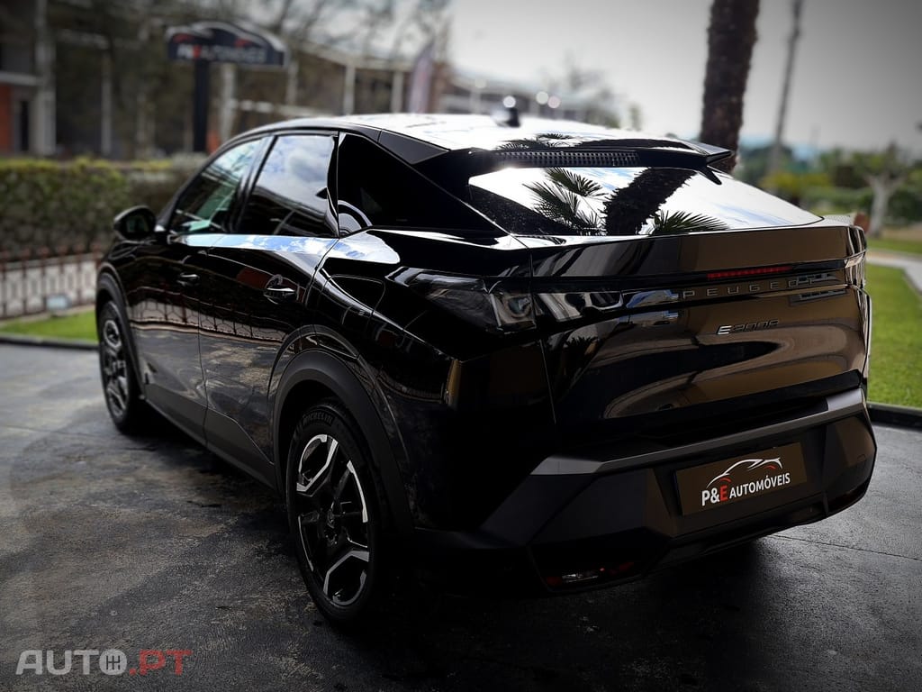 Peugeot E-3008 73 kWh GT