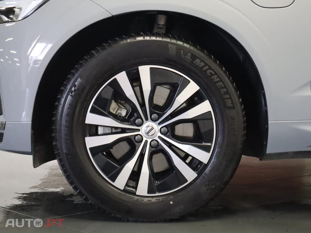 Volvo XC60 2.0 T6 PHEV Core AWD