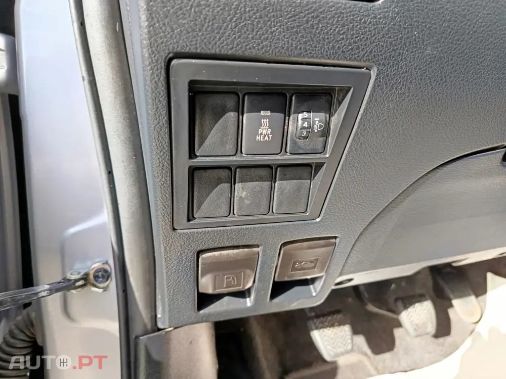 Toyota Hilux 2.4 D-4D 4WD Challenge