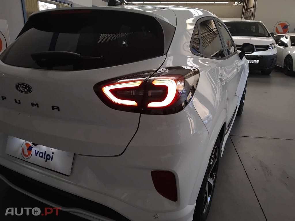 Ford Puma 1.0 EcoBoost mHEV ST-Line