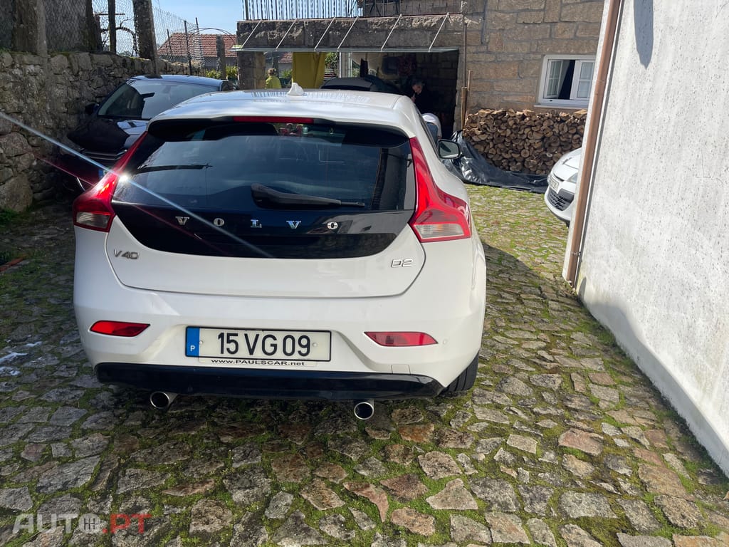 Volvo V40 D2