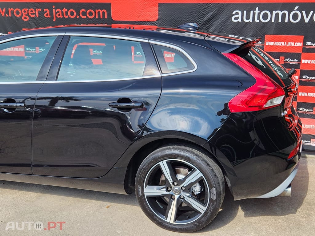 Volvo V40 2.0 D3 R-Design