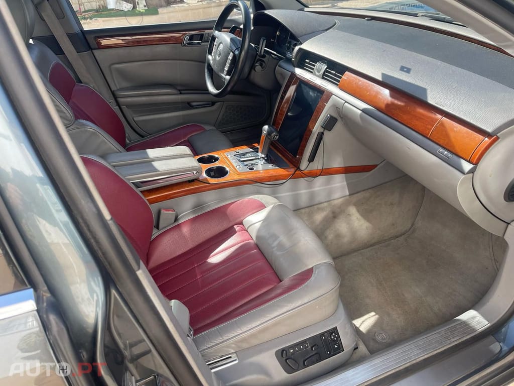 Volkswagen Phaeton larga presidencial