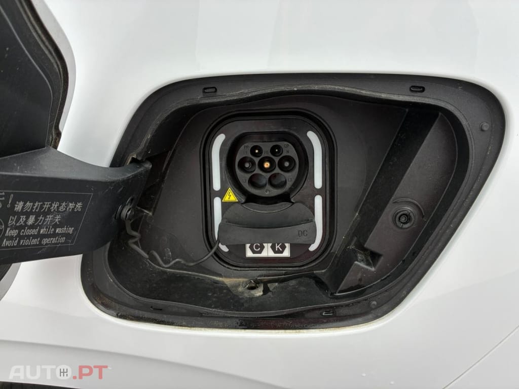 MG MG4 51 kWh Standard