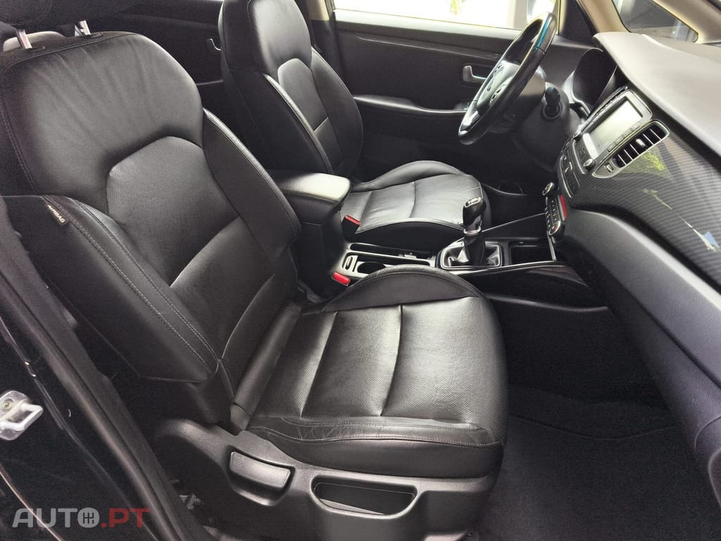 Kia Carens 1.7 CRDi ISG TX