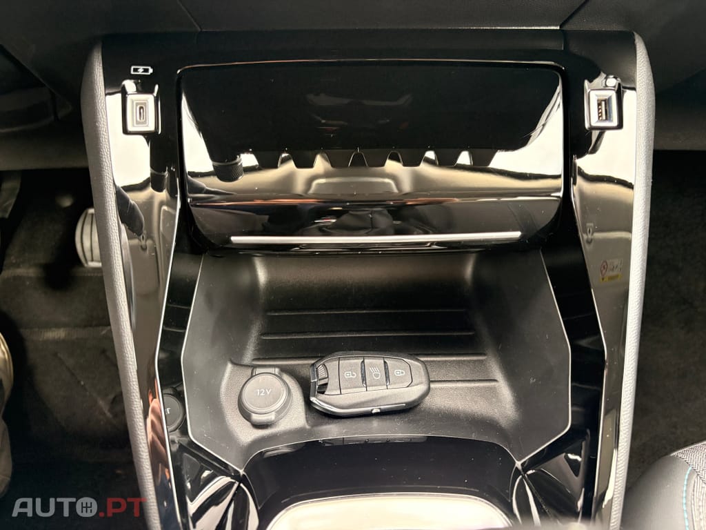 Peugeot 2008 1.5 BlueHDi Allure Pack