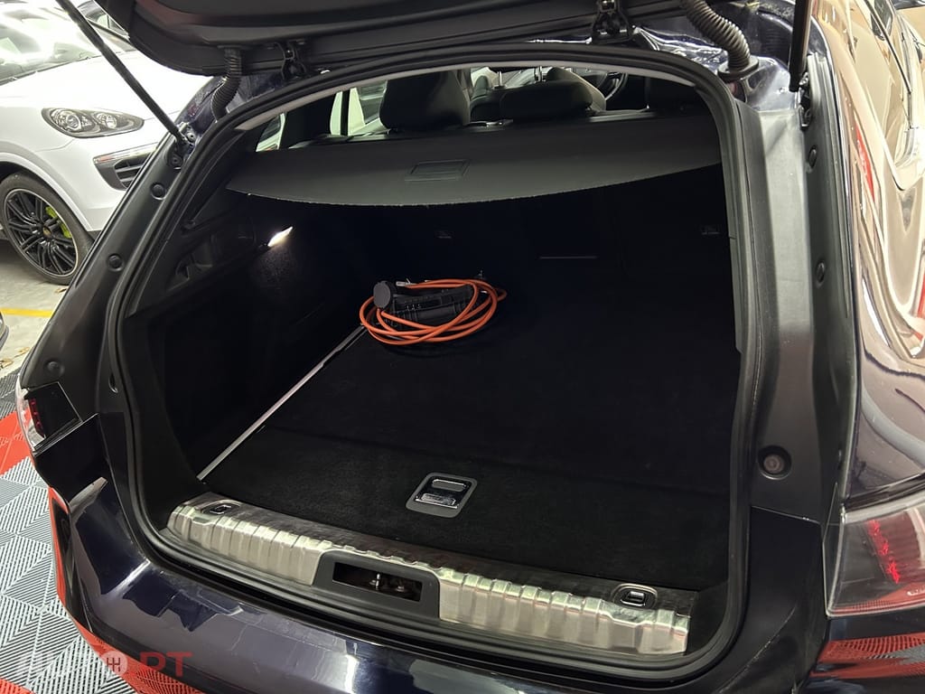 Peugeot 508 SW 1.6 Hybrid Allure Pack e-EAT8