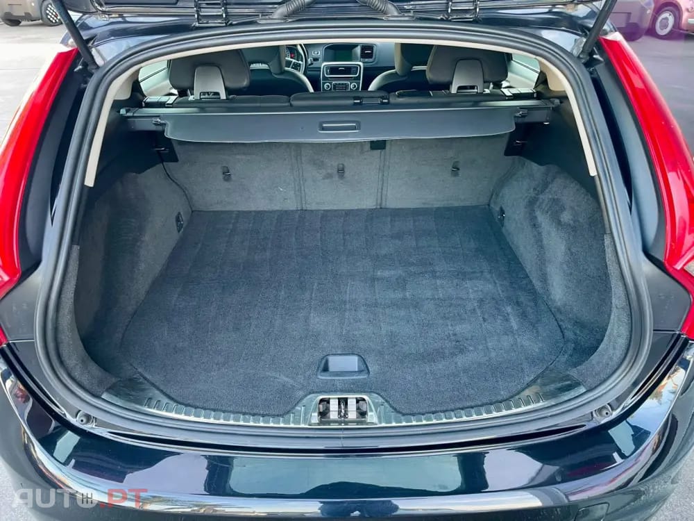 Volvo V60 1.6 D2 Drive Momentum Powershift Start/Stop