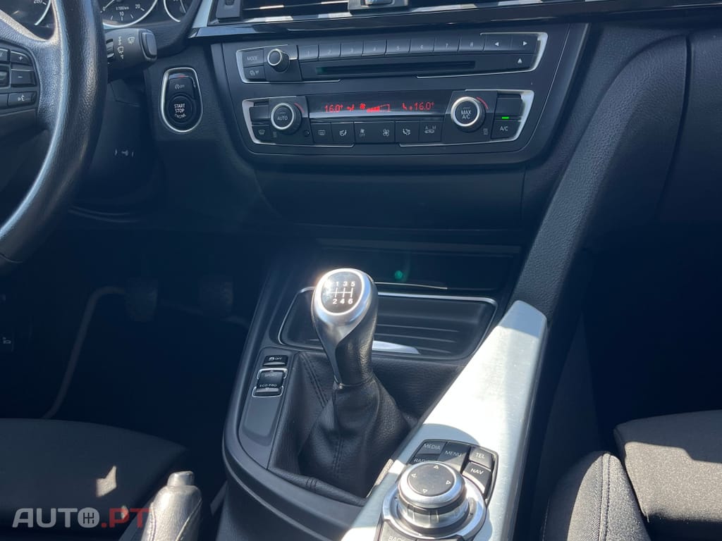 BMW 318 d Touring Sport Line