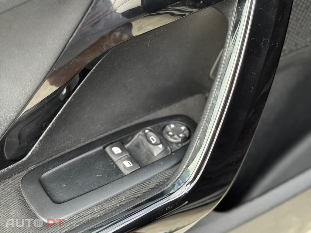 Peugeot 208 1.6 BlueHDi Style